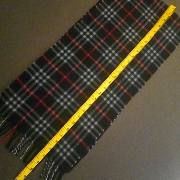 Unisex Burberry 100% Check Cashmere Scarf - Picture 11 of 12